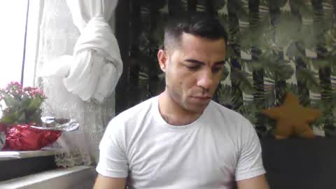 Snapshot of newworld0 chatting on February 2025 01:46:01 PM newworld0 online show from February 2025 01:46:01 PM