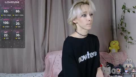 NextVibe1 online show from November 2025 05:13:02 PM