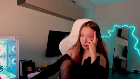 Mina online show from April 2026 08:06:01 AM