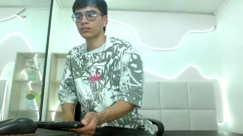 Snapshot of nhicolasmuller chatting on July 2026 01:47:01 AM NhicolasMuller online show from July 2026 01:47:01 AM