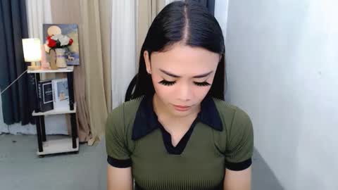 hottie nicole online show from December 2025 12:51:01 AM