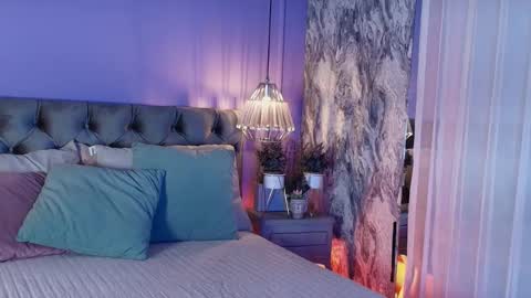 Snapshot of nia__s chatting on December 2025 11:59:02 AM Nia online show from December 2025 11:59:02 AM