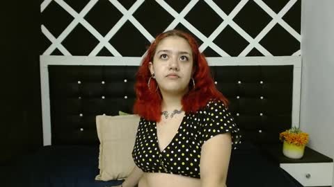 Estefani  online show from December 2024 10:48:01 AM