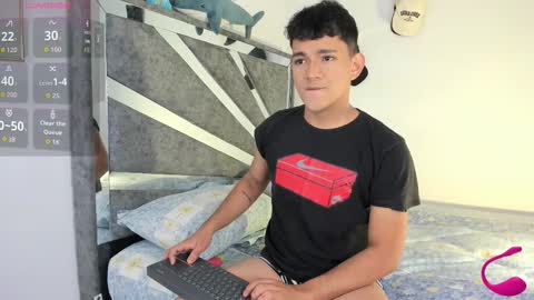 Niall  online show from November 2025 07:51:02 PM