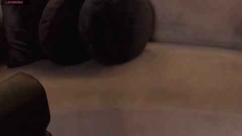 Call me Nia  online show from September 2025 06:33:01 PM