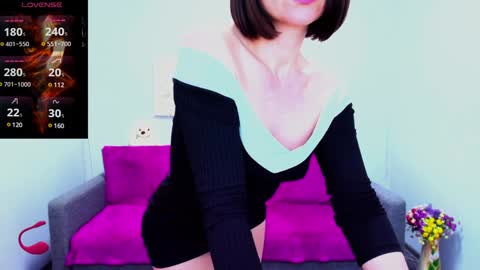 niasmithh online show from December 2024 04:16:02 PM