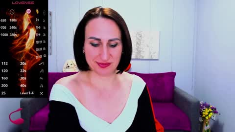 niasmithh online show from February 2025 06:21:01 PM