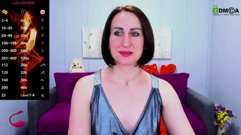 niasmithh online show from February 2025 01:46:02 PM