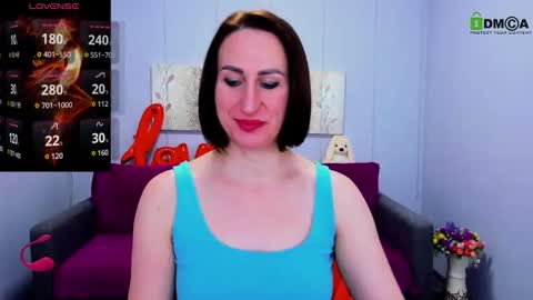 niasmithh online show from March 2025 01:45:01 PM