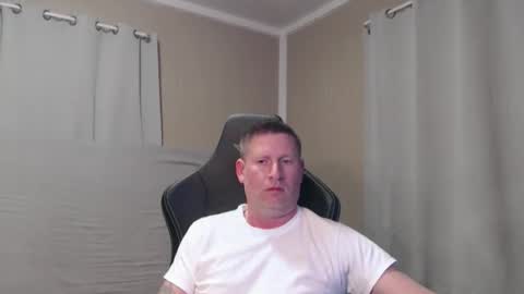 nice_juicy_cock online show from March 2026 01:01:01 AM