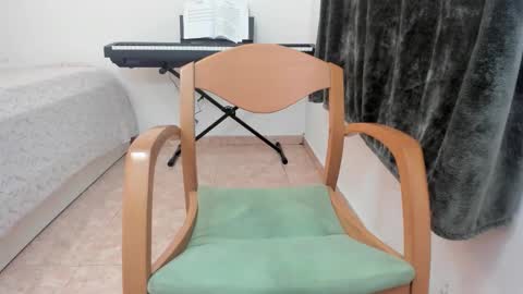 Sfora online show from October 2025 10:34:02 PM