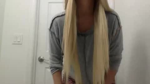 Snapshot of nicecolddrink2 chatting on November 2025 10:34:02 AM Amber online show from November 2025 10:34:02 AM