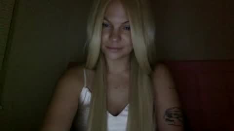 Snapshot of nicecolddrink2 chatting on November 2025 11:13:01 AM Amber online show from November 2025 11:13:01 AM