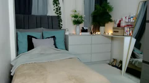 Snapshot of nicenalla chatting on September 2025 11:54:02 PM Wens online show from September 2025 11:54:02 PM