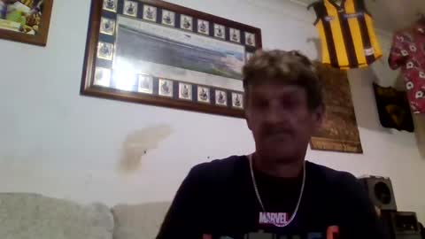 Snapshot of niceozziecockxxx chatting on November 2025 02:33:01 AM Sexiishaine online show from November 2025 02:33:01 AM