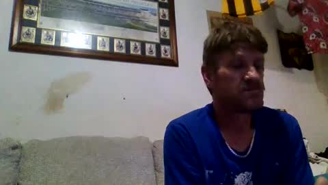 Snapshot of niceozziecockxxx chatting on November 2025 05:19:02 AM Sexiishaine online show from November 2025 05:19:02 AM