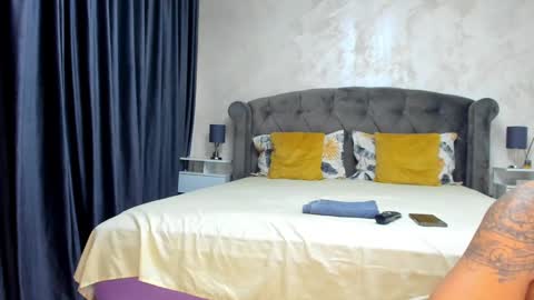 Sophie online show from November 2025 08:03:01 AM