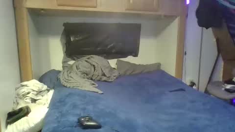 nicholasjesse51 online show from November 2025 02:44:02 AM