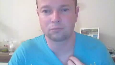 nick1990b online show from October 2025 05:47:01 PM