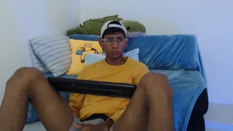 Nick online show from October 2025 01:39:01 AM