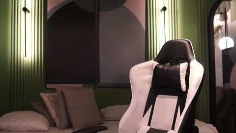 Snapshot of nick_vans chatting on October 2025 11:54:02 AM Jhohan online show from October 2025 11:54:02 AM