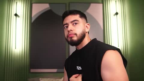 Snapshot of nick_vans chatting on October 2025 12:09:01 PM Jhohan online show from October 2025 12:09:01 PM