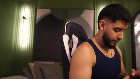 Snapshot of nick_vans chatting on November 2025 10:45:02 PM Jhohan online show from November 2025 10:45:02 PM