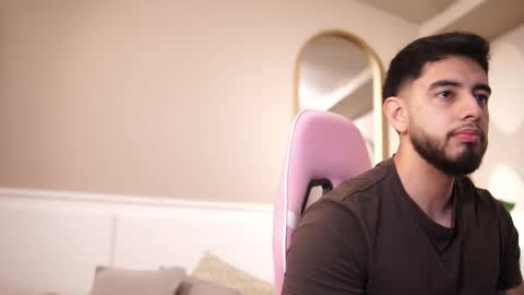 Snapshot of nick_vans chatting on November 2025 12:26:01 PM Jhohan online show from November 2025 12:26:01 PM