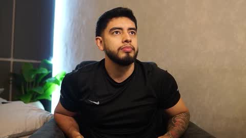 Snapshot of nick_vans chatting on November 2025 12:28:02 PM Jhohan online show from November 2025 12:28:02 PM