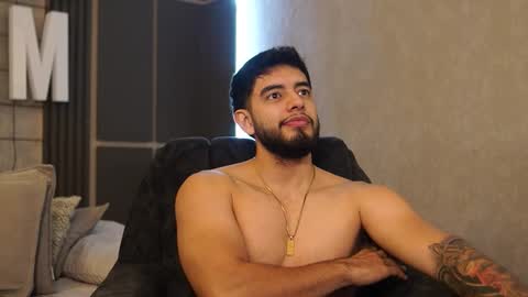 Snapshot of nick_vans chatting on December 2025 01:20:01 PM Jhohan online show from December 2025 01:20:01 PM