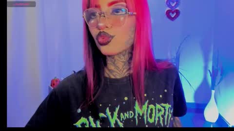   Help me reach 100 thumbs up online show from October 2025 07:38:02 AM