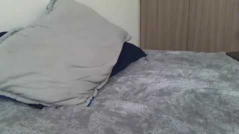 Nicolas              online show from February 2025 09:18:02 PM