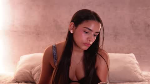 Snapshot of nicky_and_blake chatting on December 2025 03:06:01 PM nicky and blake online show from December 2025 03:06:01 PM