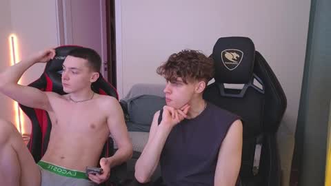 Nicki  Danny online show from February 2025 05:18:01 PM