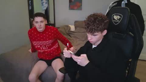 Nicki  Danny online show from December 2025 05:42:02 PM