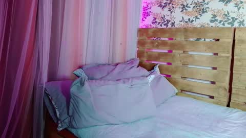 Snapshot of nicky_oli chatting on February 2025 01:16:02 PM nicky_oli online show from February 2025 01:16:02 PM