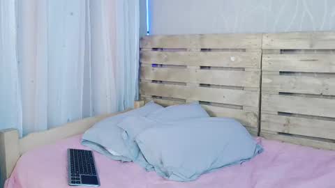 Snapshot of nicky_oli chatting on February 2025 04:45:02 PM nicky_oli online show from February 2025 04:45:02 PM