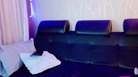 Snapshot of nicky_oli chatting on March 2025 03:37:01 PM nicky_oli online show from March 2025 03:37:01 PM