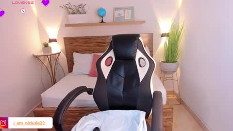 Nicky  online show from February 2025 09:01:01 AM