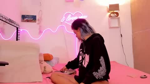 Snapshot of nicky_teem chatting on December 2024 09:54:02 AM nicky_teem online show from December 2024 09:54:02 AM