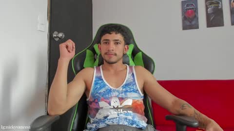 nicky online show from December 2024 08:22:01 PM