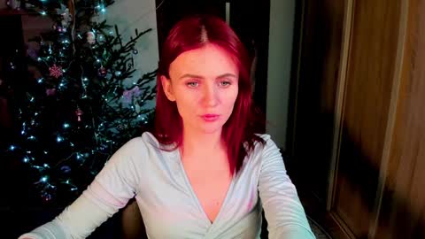 Snapshot of nicky_weekends chatting on December 2024 02:54:01 PM Nicky Weekends online show from December 2024 02:54:01 PM