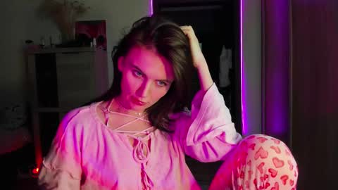 Snapshot of nicky_weekends chatting on February 2025 05:57:01 PM Nicky Weekends online show from February 2025 05:57:01 PM