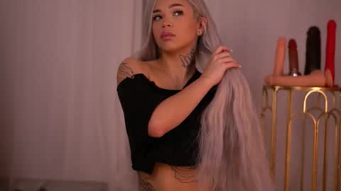 Snapshot of nickybennz chatting on October 2025 07:09:02 PM Nicky online show from October 2025 07:09:02 PM