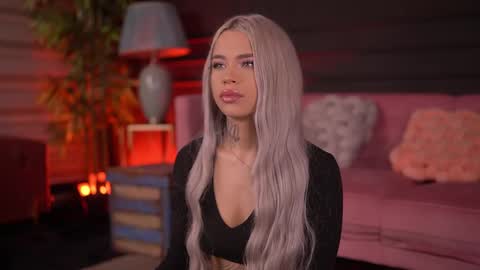 Snapshot of nickybennz chatting on November 2025 07:01:02 PM Nicky online show from November 2025 07:01:02 PM