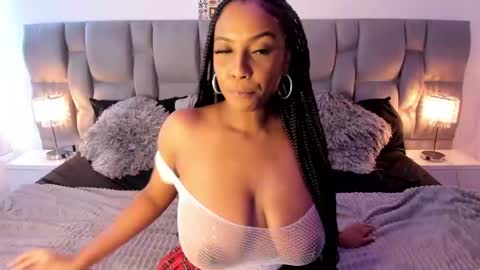 Snapshot of nickytouse chatting on December 2024 09:54:02 PM Nicky online show from December 2024 09:54:02 PM