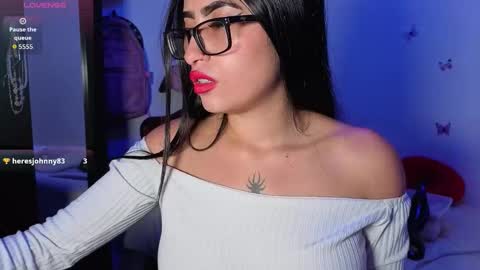 Nicolle online show from November 2025 11:36:02 PM