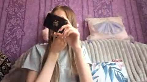 Snapshot of nickyzahl chatting on May 2026 11:18:02 AM Emily online show from May 2026 11:18:02 AM