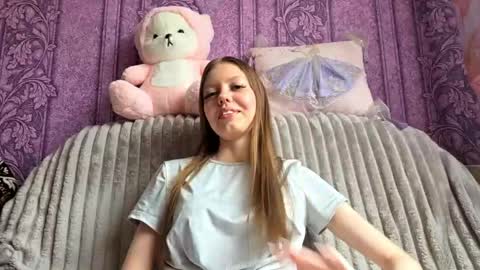 Snapshot of nickyzahl chatting on June 2026 07:32:02 AM Emily online show from June 2026 07:32:02 AM