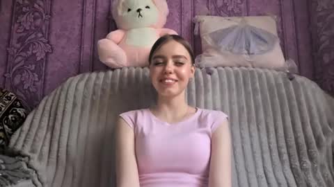 Snapshot of nickyzahl chatting on June 2026 02:33:01 PM Emily online show from June 2026 02:33:01 PM
